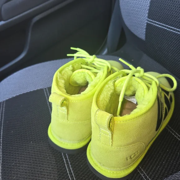 UGG Neumel Chukka Lime Green Women Boots Suede, Size 7 - Picture 5 of 8